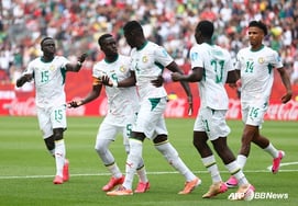 'Preparing for the rice harvest': Hong Myung-bo's team plummets to 7th place in the race for 3rd, casting a dark cloud over their path to the Round of 32... Senegal crushes Iraq 5-0 after Sulaka's red card