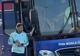 "Elección de ubicación impactante": el alemán Goretzka, tras la derrota por sorpresa, subió al autobús equivocado de Ecuador... Fans alemanes furiosos se burlan: "¿Abandonó a su país?"