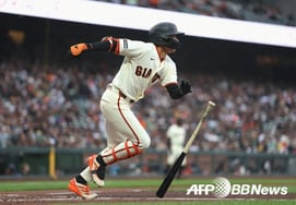 『なぜか』キム・ハソンが阻止した！ イ·ジョンフ、4打数無安打で『打率0.332→0.327に低下』 1位との差は8ポイント··· チームも1-3で敗北 [SF-ATLレビュー]