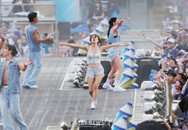华莎 '忘我之境' [★照片]