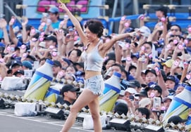 'Show vui vẻ' của Hwasa [★Ảnh]