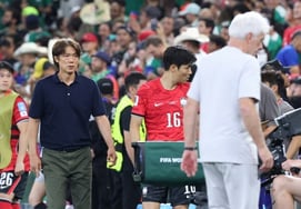 'Ah, Modric's fighting spirit is so frustrating' Hong Myung-bo's team enters full emergency mode; only one scenario remains... Croatia defeats Ghana 2-1
