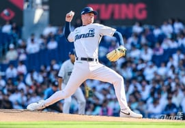 'Riley's 13-strikeout show + all starters with hits': NC crushes Kiwoom, achieves winning series without Matt Davidson! [Changwon On-Site Review]