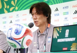With the number of participating nations increased, 'How did we end up 34th?' Hong Myung-bo's team delivers the worst performance in history... Two years of preparation, Hong Myung-bo's team 'tragically eliminated from the World Cup'