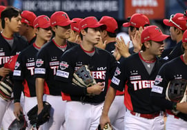 「KIA、本当に強いね」息を呑む首都圏遠征9連戦→6勝！ 指揮官の感謝の挨拶「9連戦を通じて満員の観客、遠征ファンの皆さんに感謝」 [ジャムシル現場]