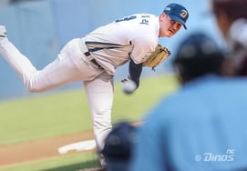 'With' all strikeouts from the 1st through the 4th inning! NC ace summons 'Doosan' Gu Ja-woon for the first time in 26 years → tops all-time foreign investor record