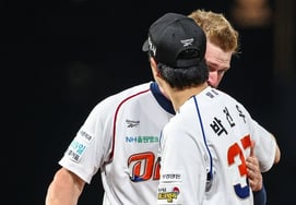 'One year older than Davidson,' Park Geon-woo broke down in tears; official statement: "He's going to Kiwoom → It's a good thing"