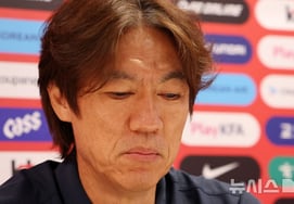 パク・ムンソン、'ホン・ミョンボ辞任'を意図的に批判 "無理に謝罪している感じ"··· サッカー協会に向けて「欲望のカルテル、根本から直さなければならない」