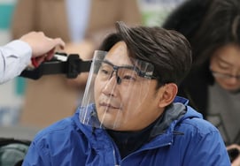 "I really hate Hong Myung-bo." Lee Chun-soo explodes over the 2002 World Cup tragedy... "Get ready to quit everything"