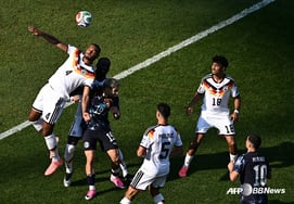 "El despliegue defensivo de Neuer fue inútil": Paraguay, el "Escuadrón de Tanques", derrota a Alemania en una gran sorpresa... Victoria tras una tensa tanda de penaltis, la primera en la historia del torneo.