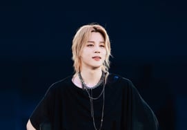 Джимин из BTS, июньская версия бренда Idol + индивидуальное первое место в мальчишеской группе.