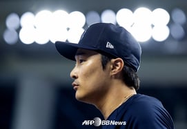 「キム・ハソン、史上最悪のFA、ATLを弄んだ」「年俸は308億なのに『打率は0.068』…」 'FA3度目'は夢物語になるのか