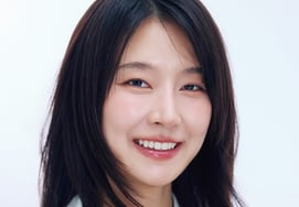 'Hermana de Kim Jae-hwa' Kim Seung-hwa firma contrato exclusivo con Makeit Studio [Oficial]