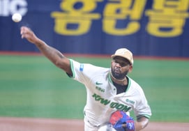 [One-shot sweep] First inning: three strikeouts! 'Alcantara's stellar start for LG'