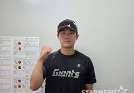 There is another one besides the Yushin High trio! Lotte's 7R Lee Jun-seo overcomes finger injury to make a comeback in the first division: "My younger teammates' performances motivated me... I can do well too" [Interview]