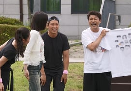 『ナホンサン』 女=ジョイ·パク·キョンヘイの二人だけ、男性は9名..「第1回虹夏季研修会」開催