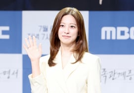 'Family Relationship Certificate': Park Se-young returns after four years following marriage and childbirth, saying, "My family helped a lot with childcare"