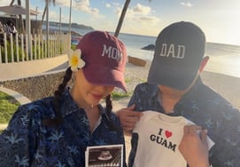 『妊娠』コ・ウリ、グアムでの胎教旅行中に腹がはち切れそうに..体重の心配まで「怖い」