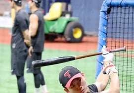 [Foto] Lee Ju-heon se prepara para el partido contra Kiwoom