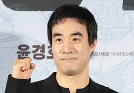 '復帰の歩み' ペ・ソンウ、次回作は『男らしい男』..パク・ジョンミンとキム・ヒウォンとの再会