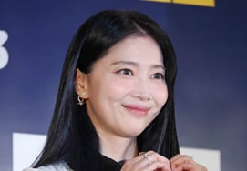 "Marriage registration completed, already living together"... Oh Yoon-ah legally remarries non-celebrity man [Official]