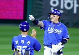 [フォト] 6回表に1点打点の二塁打を追加しました！' チェ・ヒョンウ