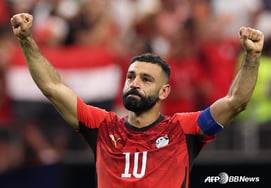 Asia is finally wiped out! Australia falls to Egypt in a penalty shootout, ending their World Cup dream at the Round of 16... 'Pharaoh' Salah seals the deal with a phantom Panenka kick.