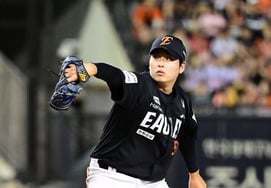 '8th inning, bases loaded, no outs' removed; '18 consecutive games scoreless': Hanwha's Jo Dong-wook says, "(Lee) Sang-gyu protected my runners well..."