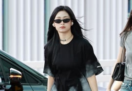 Baby Monster Ah Hyun, "Black elegante" [★FOTO]