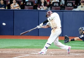 [フォト] 'キウム初安打報告' デイビソン