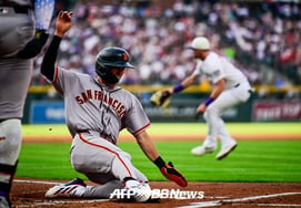 衝撃 'オールスター無産' イ・ジョンフ、'稲妻のように主力爆発' 二塁打で存在感を示す··· SFクアーズフィールドで笑った