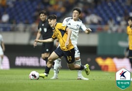 No one could smile in the Gwangju-Ulsan match, a "Yago-Moon Min-seo General Menggun" 1-1 draw [Gwangju On-Site Review]
