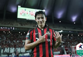 'First goal of the season' Jung Seung-won, reason for showing seven fingers? "We will bring Seoul's seventh star... KARA ceremony will be next time" [Sangam]