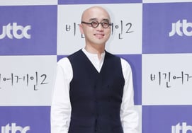Harim, criticizes Baejae High School's condolence wreath over 'Starbucks' controversy: "Terrible things done with flowers" [Star Issue]