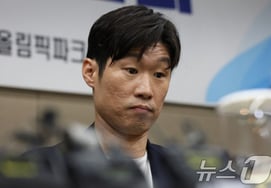 'Fans want it...' Park Ji-sung dismisses talk of running for next Football Association president: "If I had considered running, it would have undermined the Innovation Committee's fairness" [Olympic-ro site]