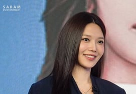 Choi Soo-young, tras su ruptura con Jung Kyung-ho, comparte novedades: "Aparecí en un programa de noticias... Afortunadamente, fue por algo bueno"