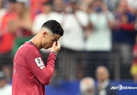 'Crying' Ronaldo mocked with "Limping like a grandfather"... World Cup ends in tears, leaving only harsh criticism