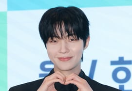 黄仁烨"心跳的手Heart" [★照片]