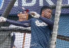 [B-Hind★] Severino arrives in the early hours! A powerful hitting display at his Jamsil debut; Doosan's new foreign hitter says "Jet lag will be overcome through training"