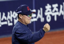 “¡Quinto lugar y ventaja de 4 juegos!” El entrenador Kim Tae-hyung, ganador del partido, agradeció: “A pesar del calor intenso entre semana, gracias a los aficionados que acudieron al estadio de béisbol” [Reporte desde Busan]