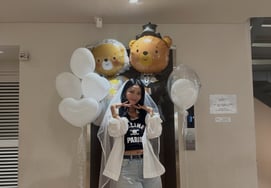吴允儿，再婚发表后戴了面纱"全家人都好幸福" [Star Issue]