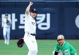 [Photo] "Goodbye~~" Kim Sang-soo
