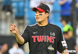 'Thought the game ended after Choi Hyung-woo's home run' — Lim Chan-gyu, who reached a top speed of 143 km/h, changed his pitch mix and is now tied for first place in wins! How did Samsung's strongest lineup get shut down?