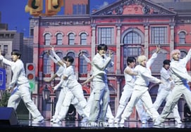 Nine "Perfect Comeback Stages" [★Photos]