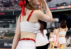 [Photo] 'Out Song' KT Cheerleader Kim Min-ji