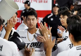 [Foto] 'Un jonrón, un doble y una carrera' Bae Jeong-dae