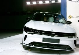 ジーカー7X、ヨーロッパユーロNCAP最高評価「星5つ」を獲得···総合的な安全性の証明