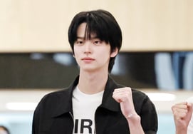 TWS's Shin Yu, 'Fighting again today!' [★Photo]