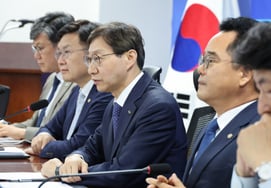 'Homeplus Crisis' Sparks Controversy Over Pension Fund Losses... Calls for MBK to Recover Investment Funds