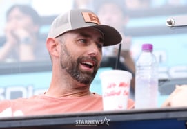 [Photo] Dustin Nippert, the bear trap springs open